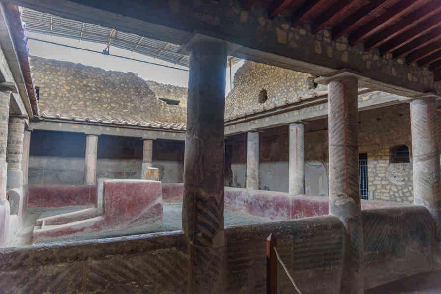 312 - Italia - Torre Annunziata - Villa Oplontis o Villa Poppea - Peristilio.jpg